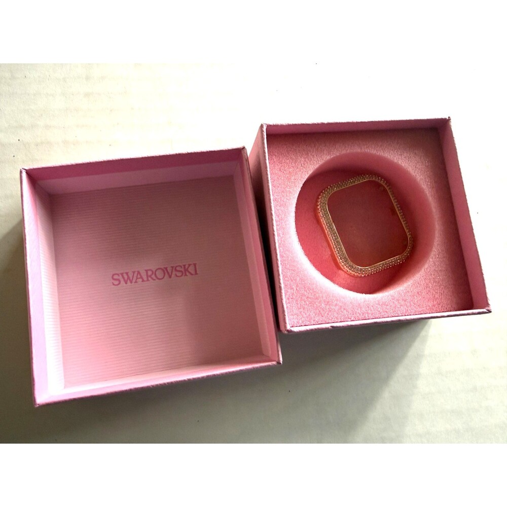Swarovski Sparkling Crystal Rose Gold Bezel Case for Apple Watch Series 8, 41 mm